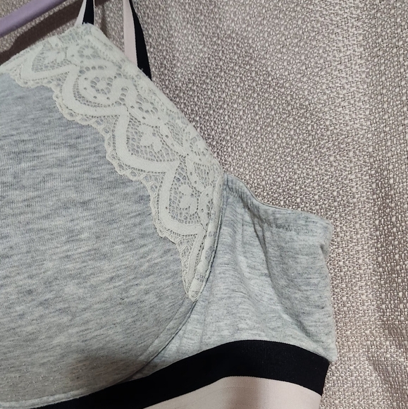 CACIQUE 46D Women's Gray Lace Trim Bra - Picture 7 of 7